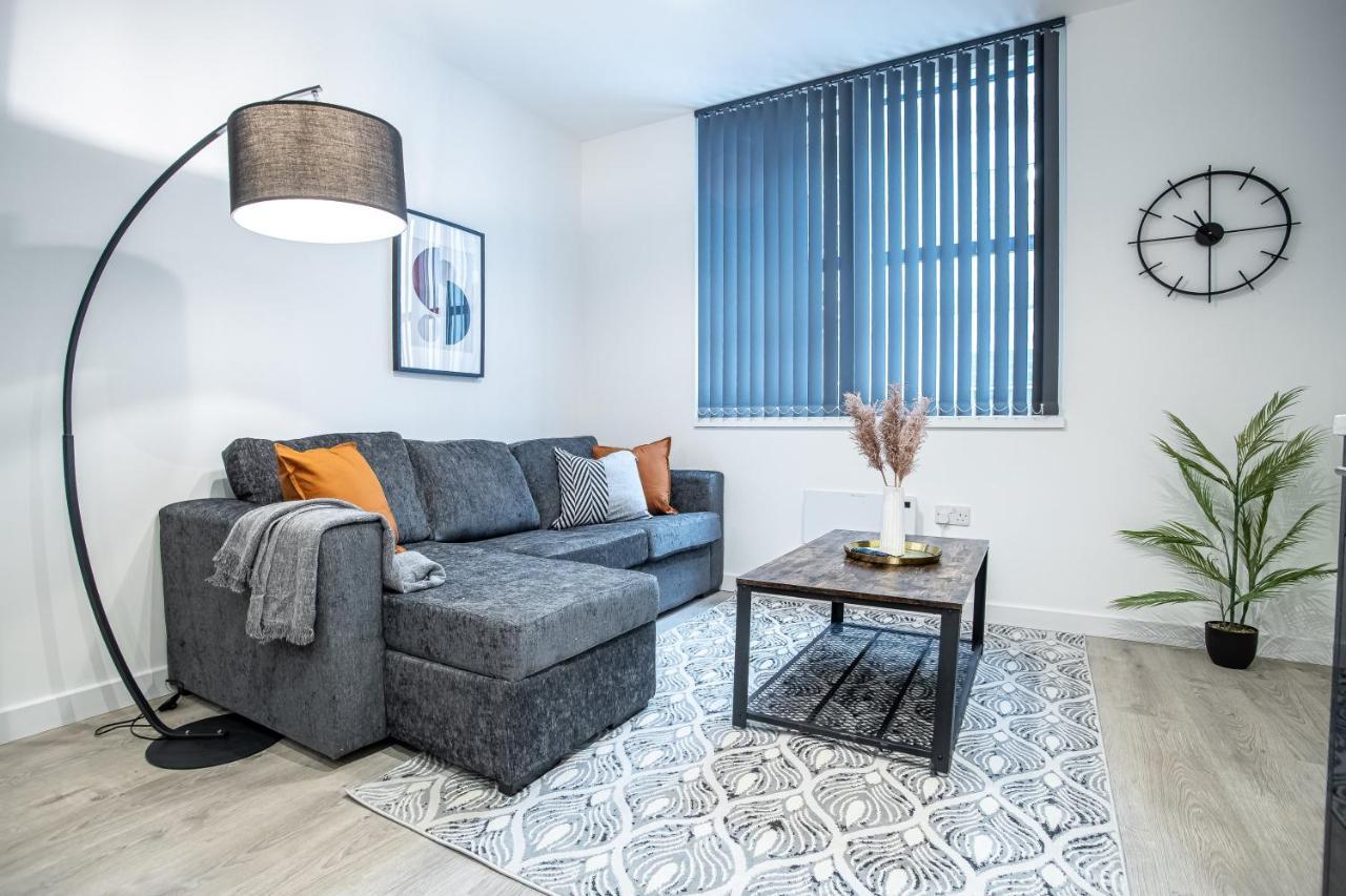 Two Bedroom - Central Peterborough Apartment - Bayard Apartments 외부 사진